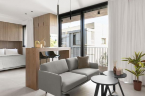 Luxury Studio Beach Flat 527